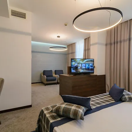 Rosslyn Dimyat Hotel