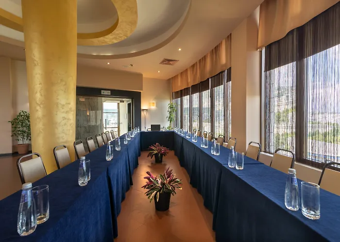 Rosslyn Dimyat Szálloda 4*