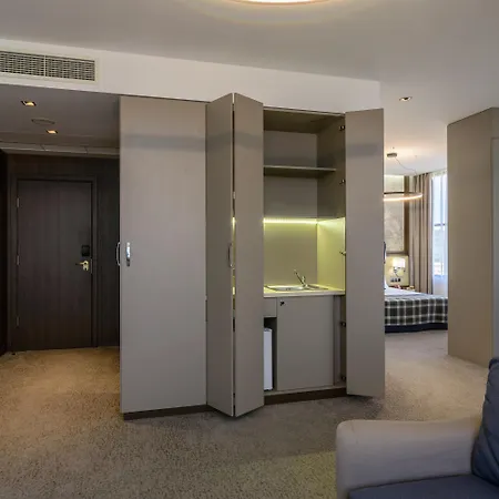 Hotel Rosslyn Dimyat Warna