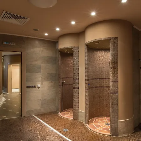 Hotell Rosslyn Dimyat 4*