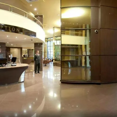 Rosslyn Dimyat Hotel